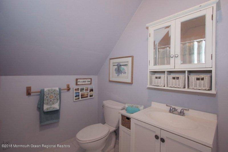 663 Adelphia Road Freehold, NJ 07728 - Photo 26 of 39 167271580_B7VqpRa6