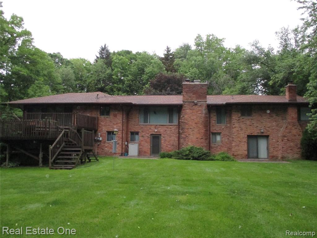 28642 Rollcrest Road Farmington Hills, MI 48334 - Photo 9 of 53
