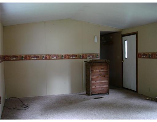 32 Sunflower Estate Rome, ME 04963 - Photo 5 of 16 Living Room.