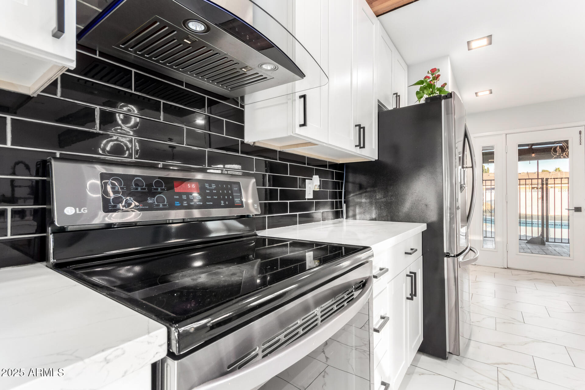 2037 East Riviera Drive Tempe, AZ 85282 - Photo 9 of 45 Kitchen