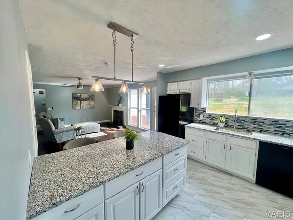 $275,000 | 11760 Sheffield Drive, Florissant, MO 63033