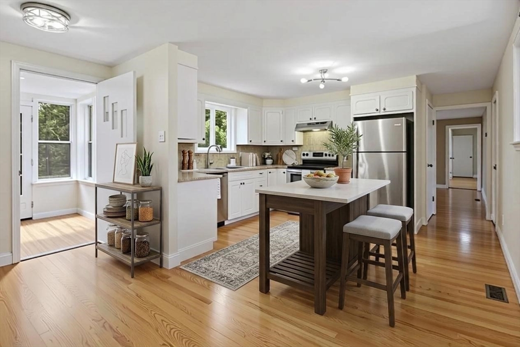 437 Salisbury Street Worcester, MA 01609 - Photo 15 of 23