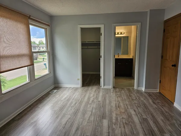 $3,100 | 1016 Concord Drive, Bartlett, IL 60103