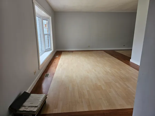 $3,100 | 1016 Concord Drive, Bartlett, IL 60103