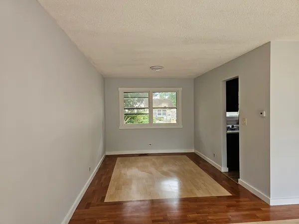 $3,100 | 1016 Concord Drive, Bartlett, IL 60103