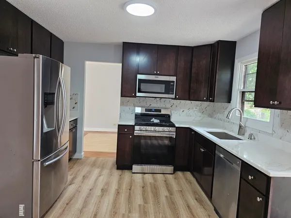 $3,100 | 1016 Concord Drive, Bartlett, IL 60103