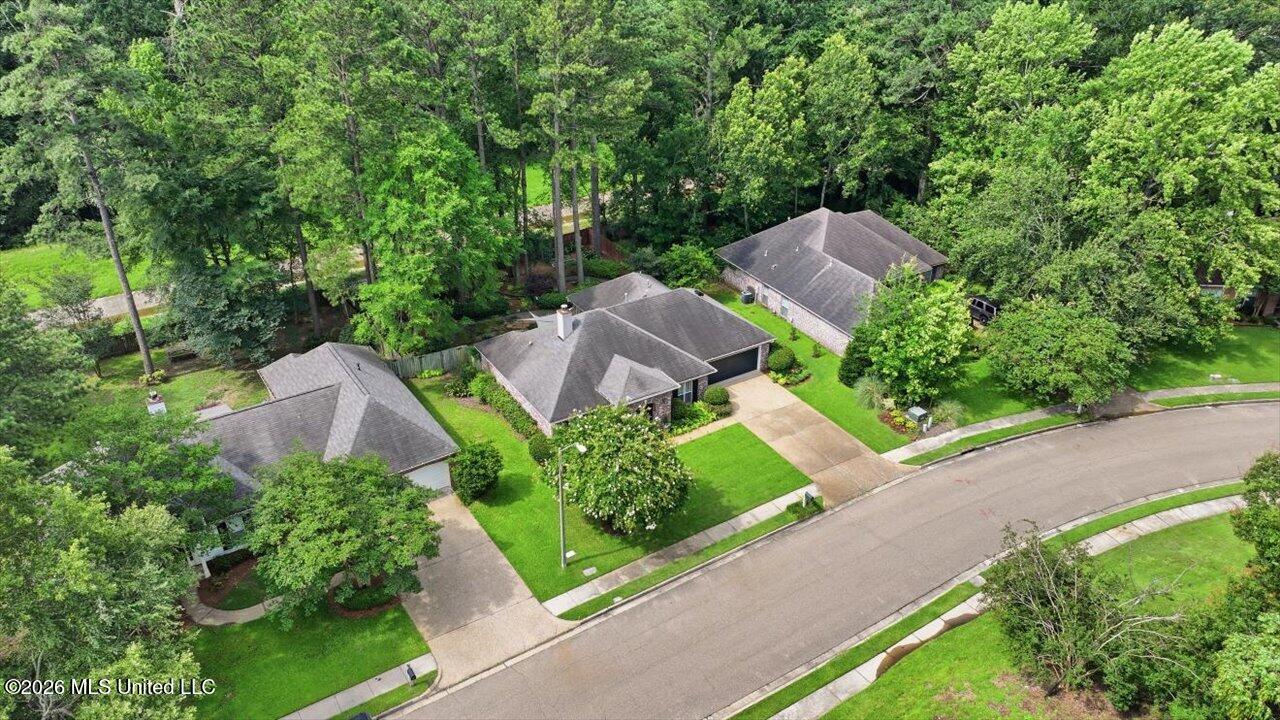 385 Pinewood Lane Ridgeland, MS 39157 - Photo 35 of 37 44-385 Pinewood Ln _ Hometoursms.com