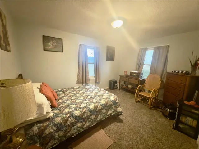 $240,000 | 16020 South 1200th Road, Nevada, MO 64772