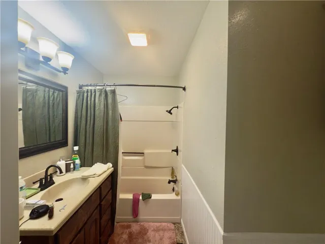 $240,000 | 16020 South 1200th Road, Nevada, MO 64772