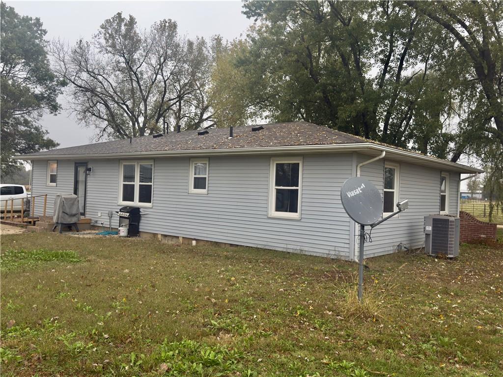 16020 South 1200th Road Nevada, MO 64772 - Photo 4 of 27