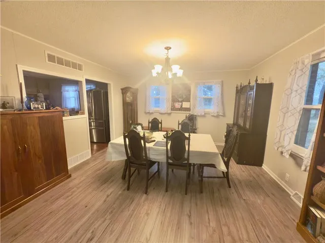 $240,000 | 16020 South 1200th Road, Nevada, MO 64772