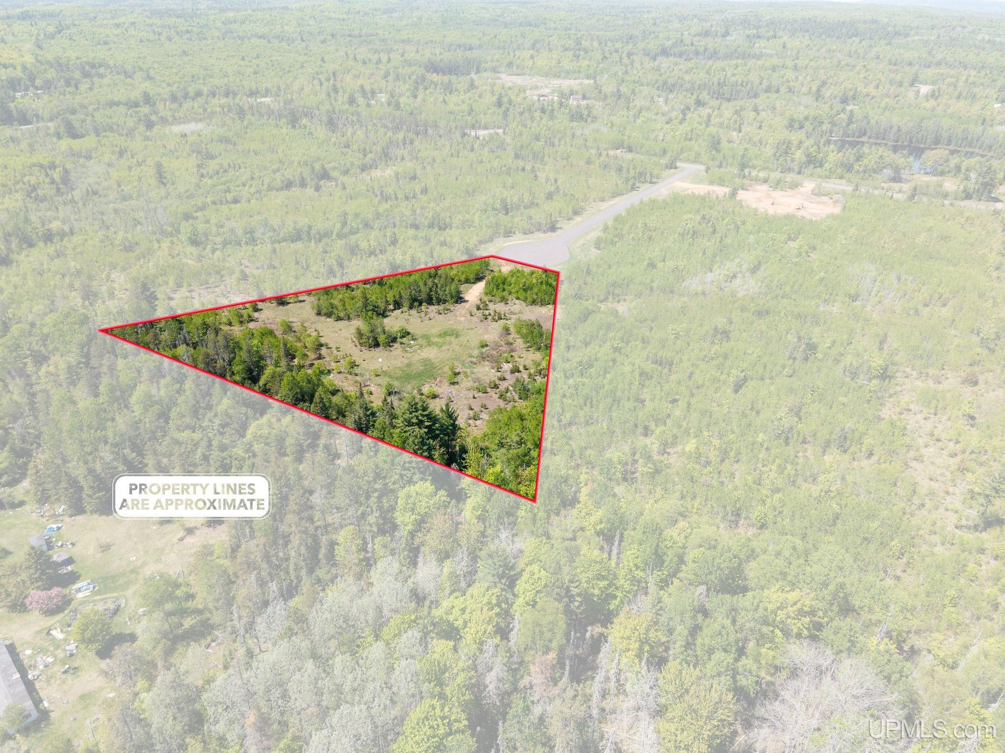 784 Legion Drive Ishpeming, MI 49849 - Photo 12 of 23