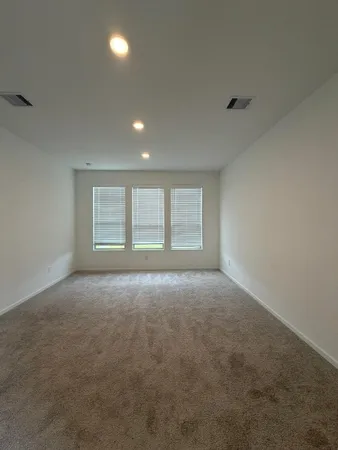 $2,750 | 9807 Keystone Meadows, Baytown, TX 77521