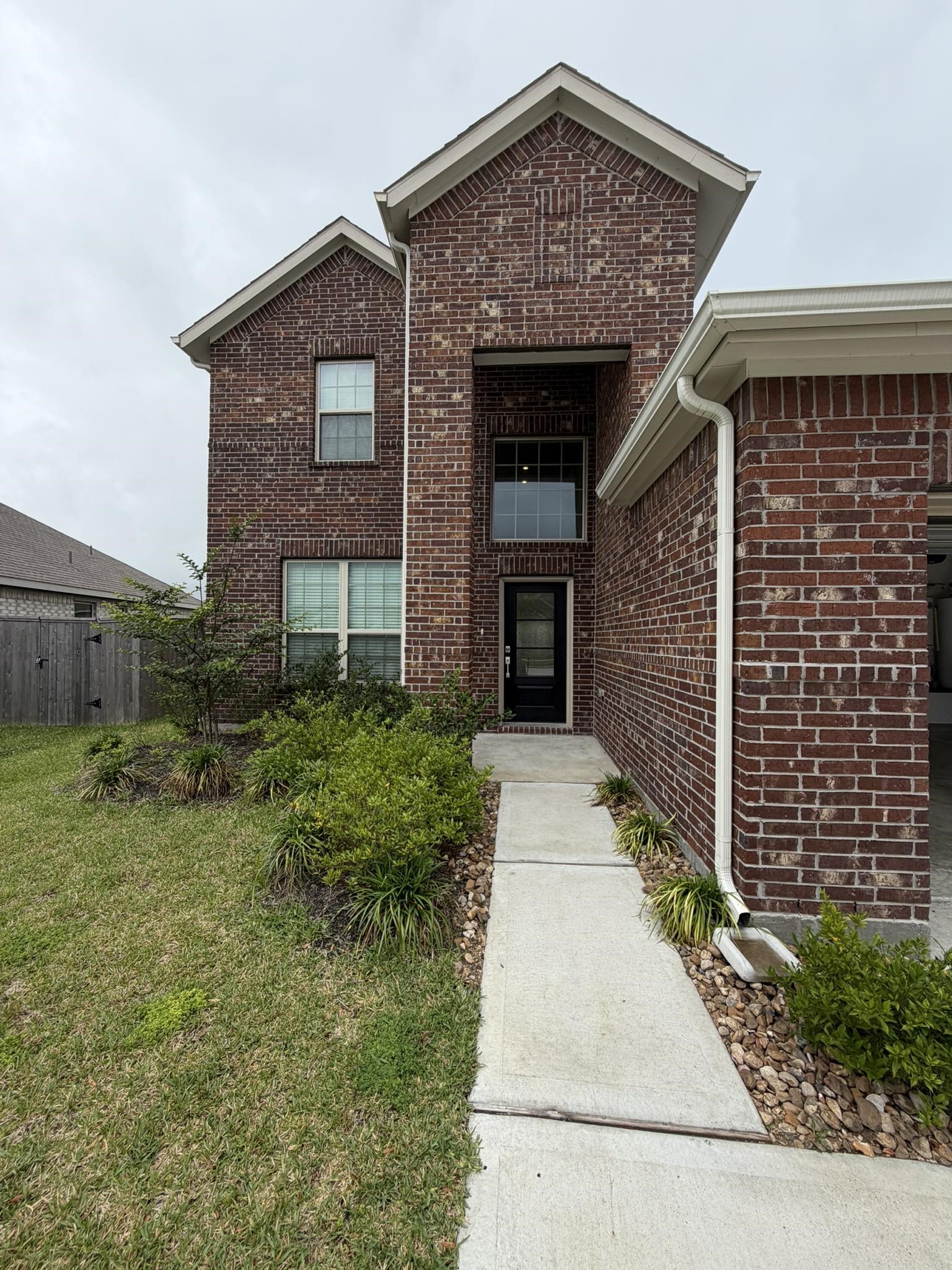 9807 Keystone Meadows Baytown, TX 77521 - Photo 3 of 44