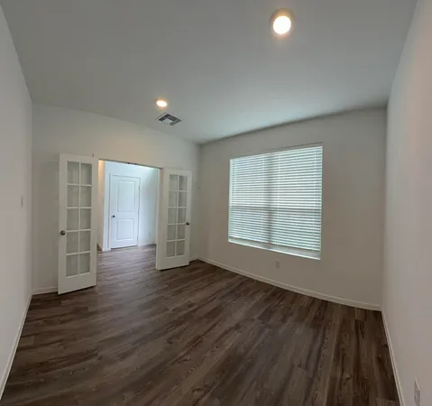 $2,750 | 9807 Keystone Meadows, Baytown, TX 77521