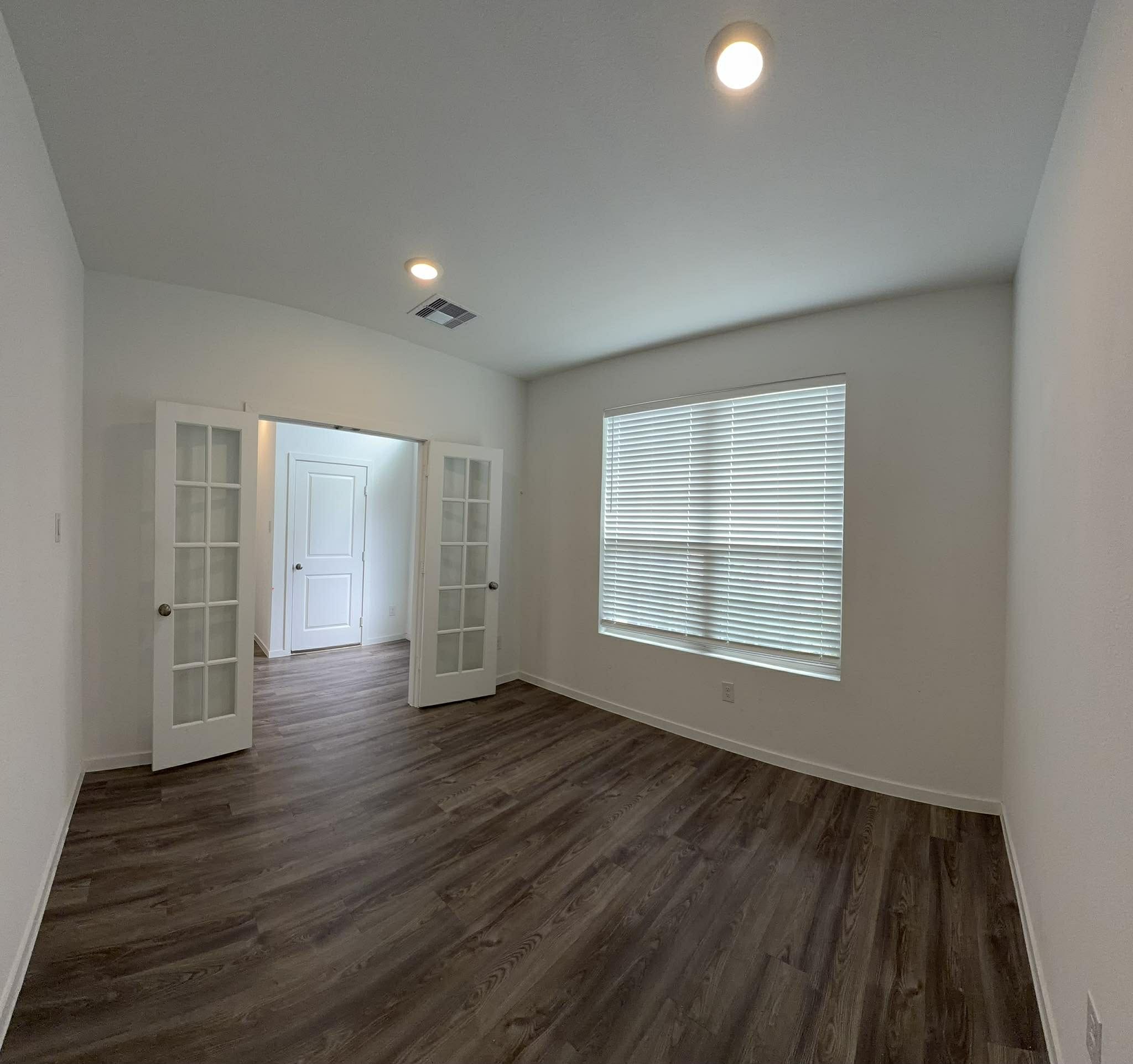 9807 Keystone Meadows Baytown, TX 77521 - Photo 6 of 44 Study Room next to the Foyer
