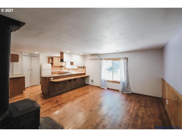 30749 Southwest Larson Road Lebanon, OR 97355 - Photo 4 of 32 Gallery Image 4