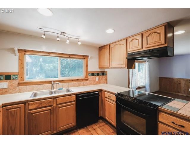 30749 Southwest Larson Road Lebanon, OR 97355 - Photo 31 of 32 Gallery Image 31