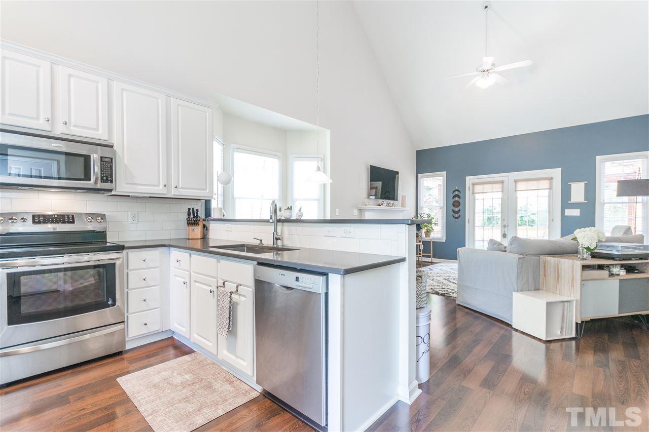 817 Shackleton Road Apex, NC 27502 - Photo 4 of 29 Gallery Image 4