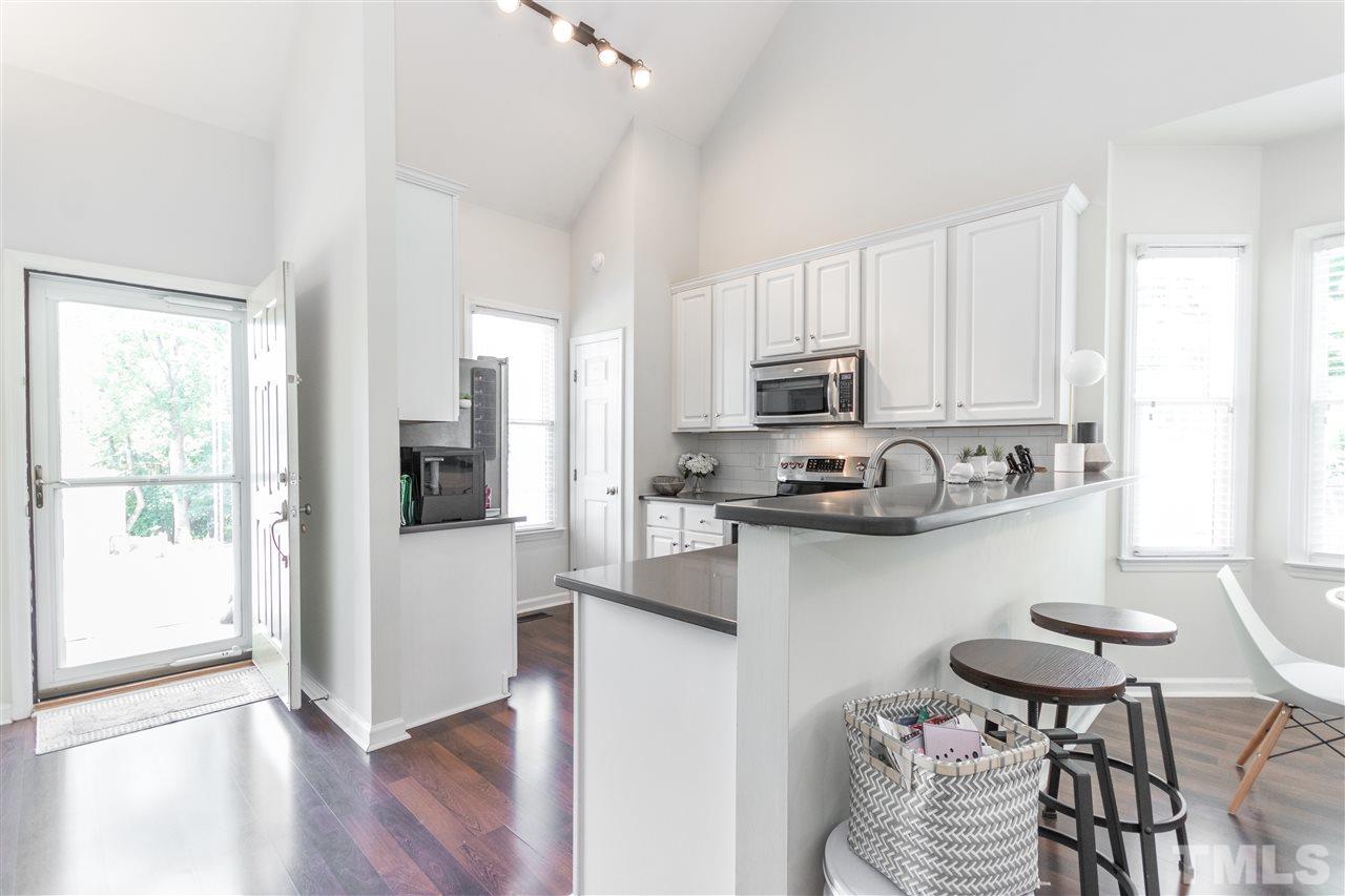 817 Shackleton Road Apex, NC 27502 - Photo 5 of 29 Gallery Image 5