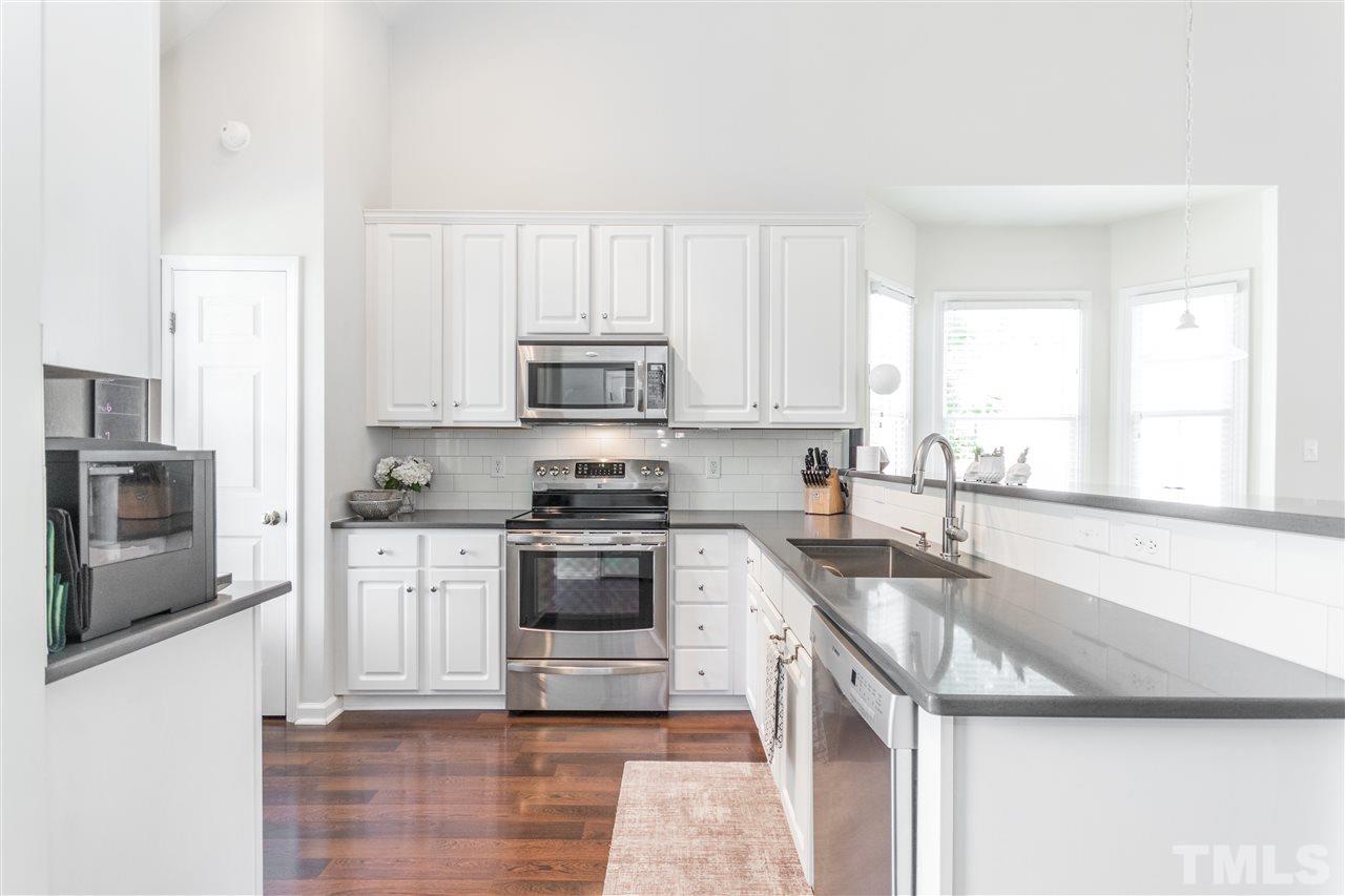 817 Shackleton Road Apex, NC 27502 - Photo 6 of 29 Gallery Image 6
