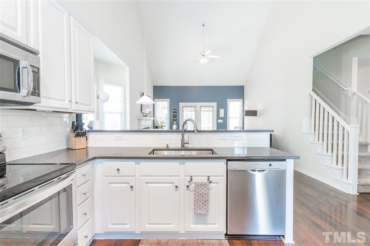 817 Shackleton Road Apex, NC 27502 - Photo 8 of 29 Gallery Image 8