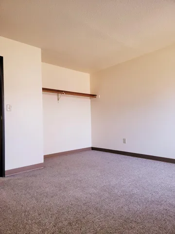 $1,034 | 524 North Grant Street, Unit 11, Blue Earth, MN 56013