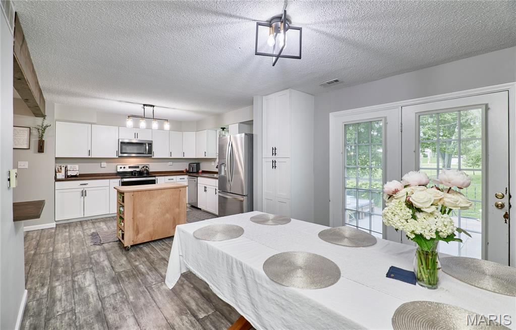 7 Myron Place Troy, MO 63379 - Photo 4 of 50