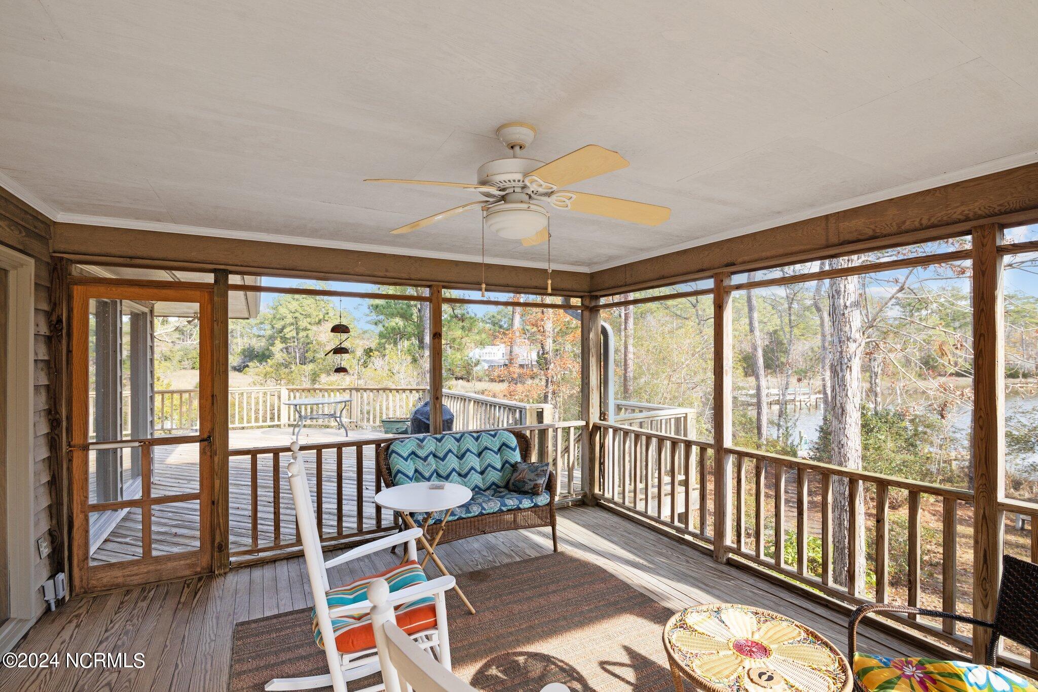 508 Audubon Oriental, NC 28571 - Photo 29 of 61 2nd level waterfront porch