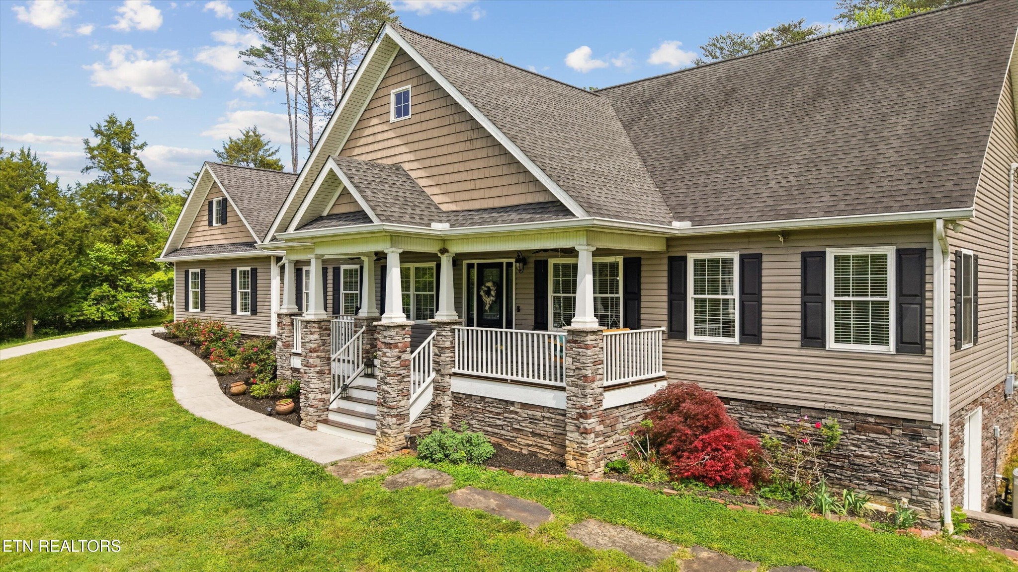 1804 Hopewell Road Knoxville, TN 37920 - Photo 3 of 47