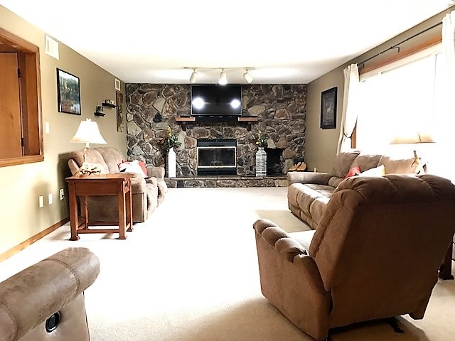 12612 Hardisty Road Fort Wayne, IN 46845 - Photo 4 of 33 Gallery Image 4