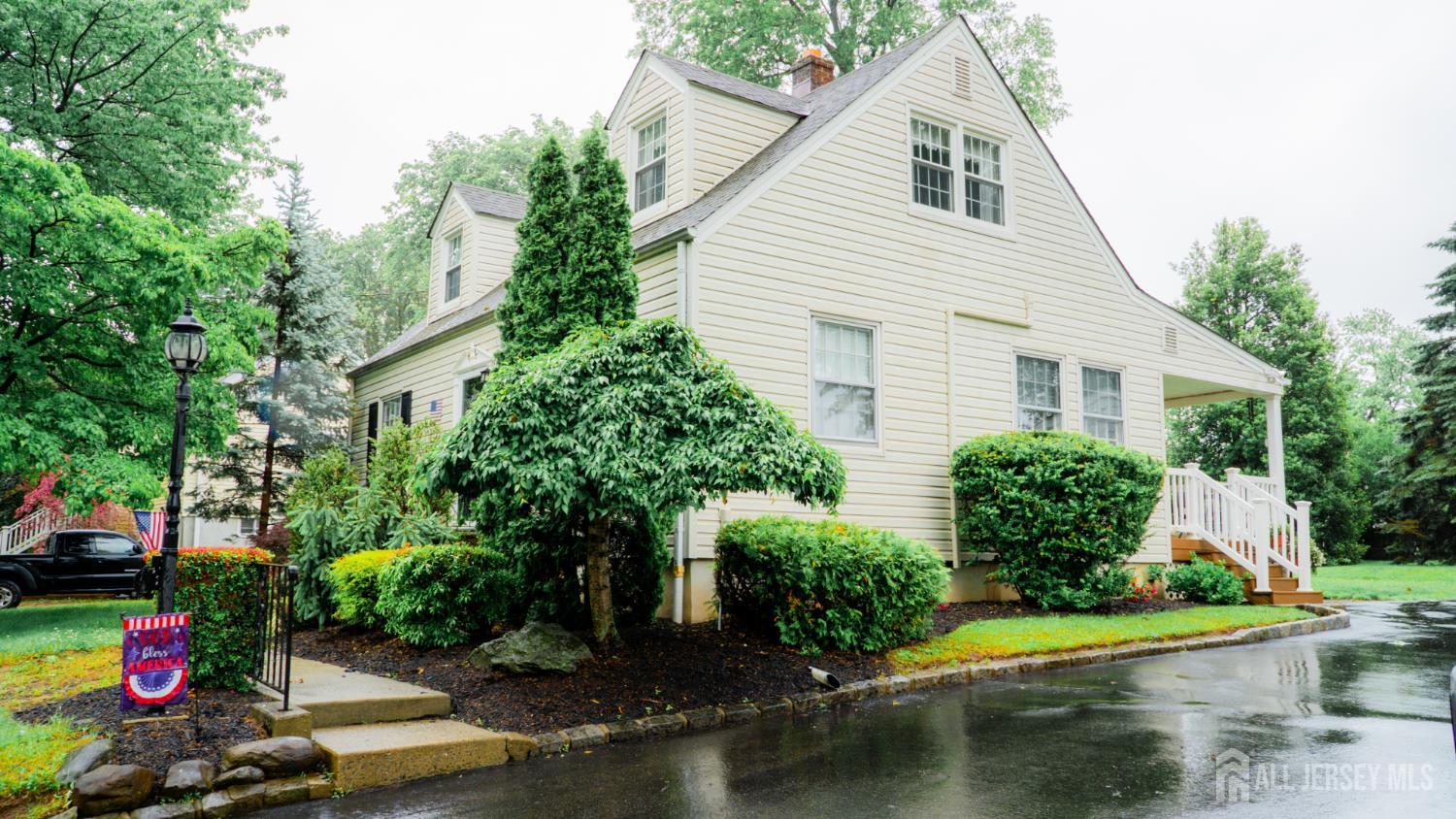 33 Lancaster Road Colonia, NJ 07067 - Photo 2 of 26