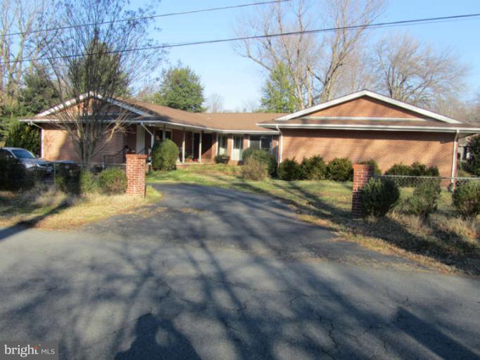 2159 Chain Bridge Road Vienna, VA 22182 - Photo 1 of 20 Exterior (Front)