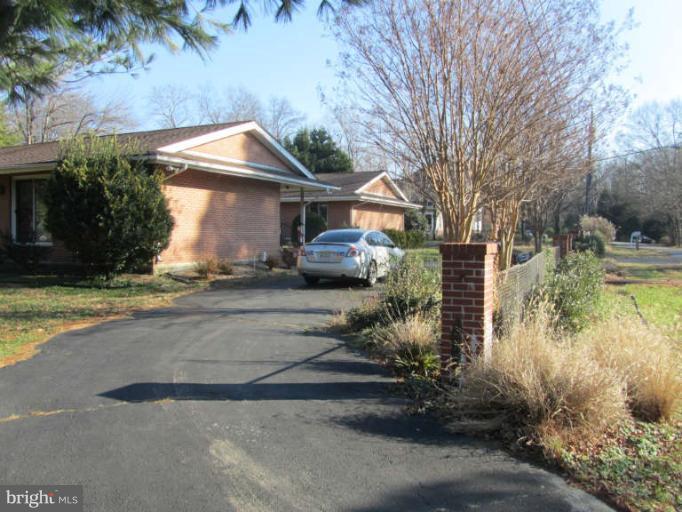 2159 Chain Bridge Road Vienna, VA 22182 - Photo 4 of 20 Exterior (General)