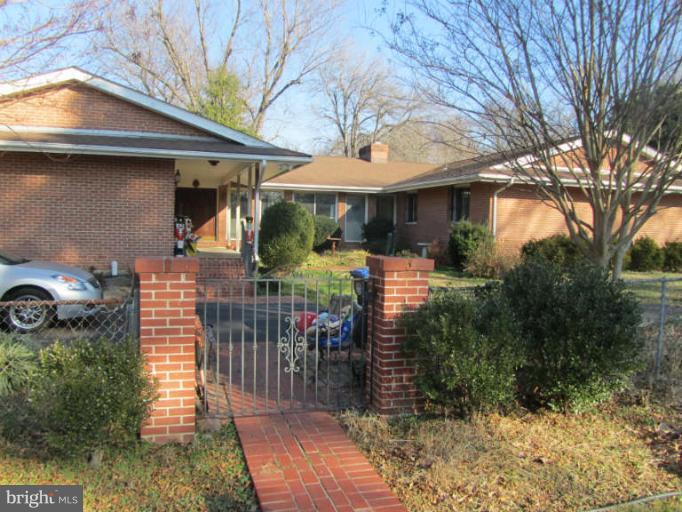 2159 Chain Bridge Road Vienna, VA 22182 - Photo 6 of 20 Exterior (General)
