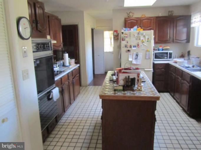 2159 Chain Bridge Road Vienna, VA 22182 - Photo 8 of 20 Kitchen