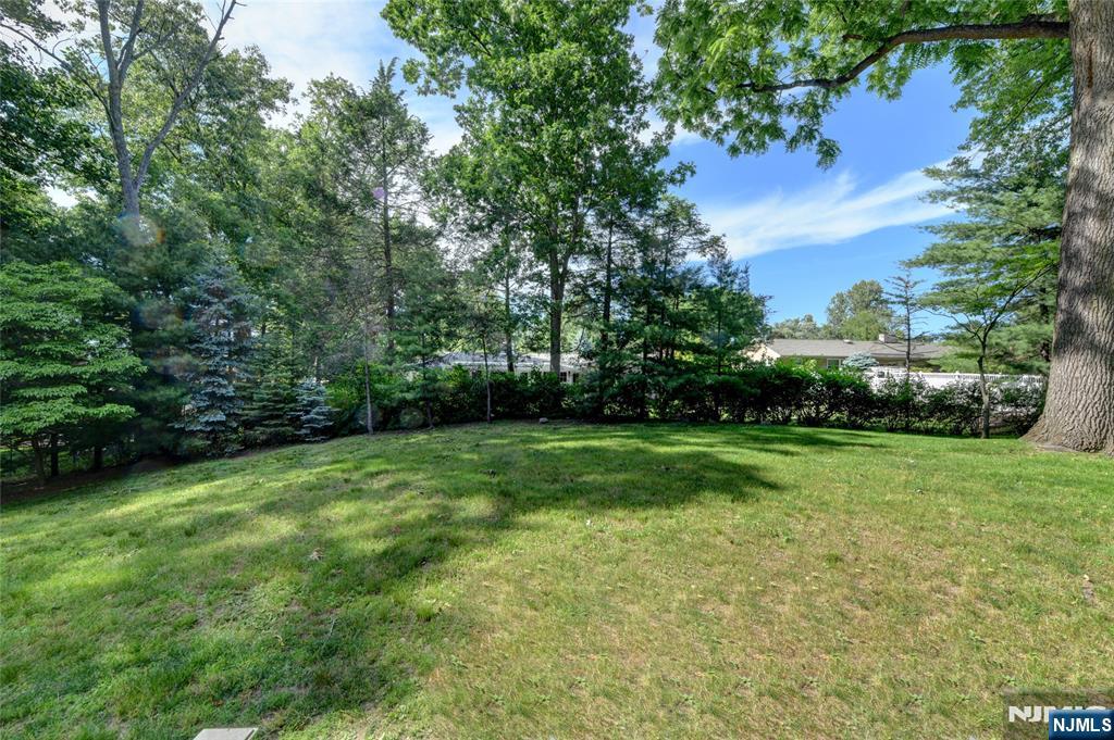 34 Knoll Road Wayne, NJ 07470 - Photo 43 of 50