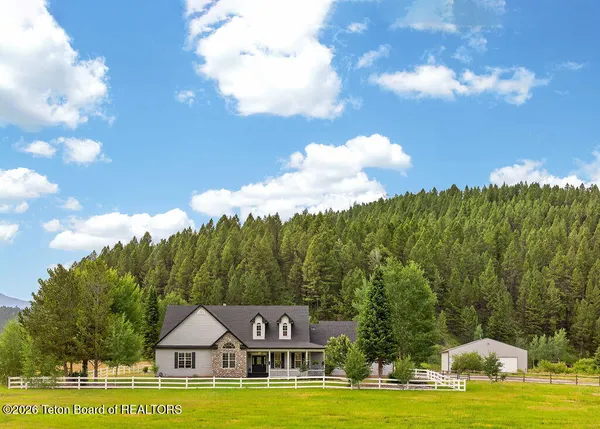 $1,350,000 | 400 County Road 128, Thayne, WY 83127