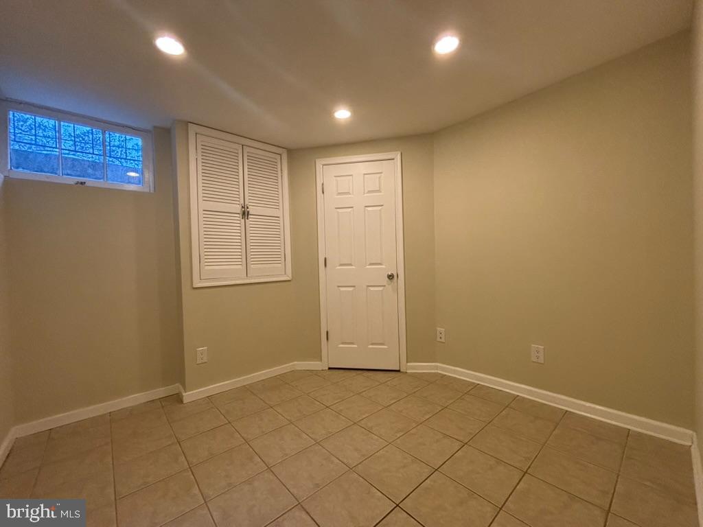 7028 Heathfield Road Baltimore, MD 21212 - Photo 22 of 23 a view of an empty room