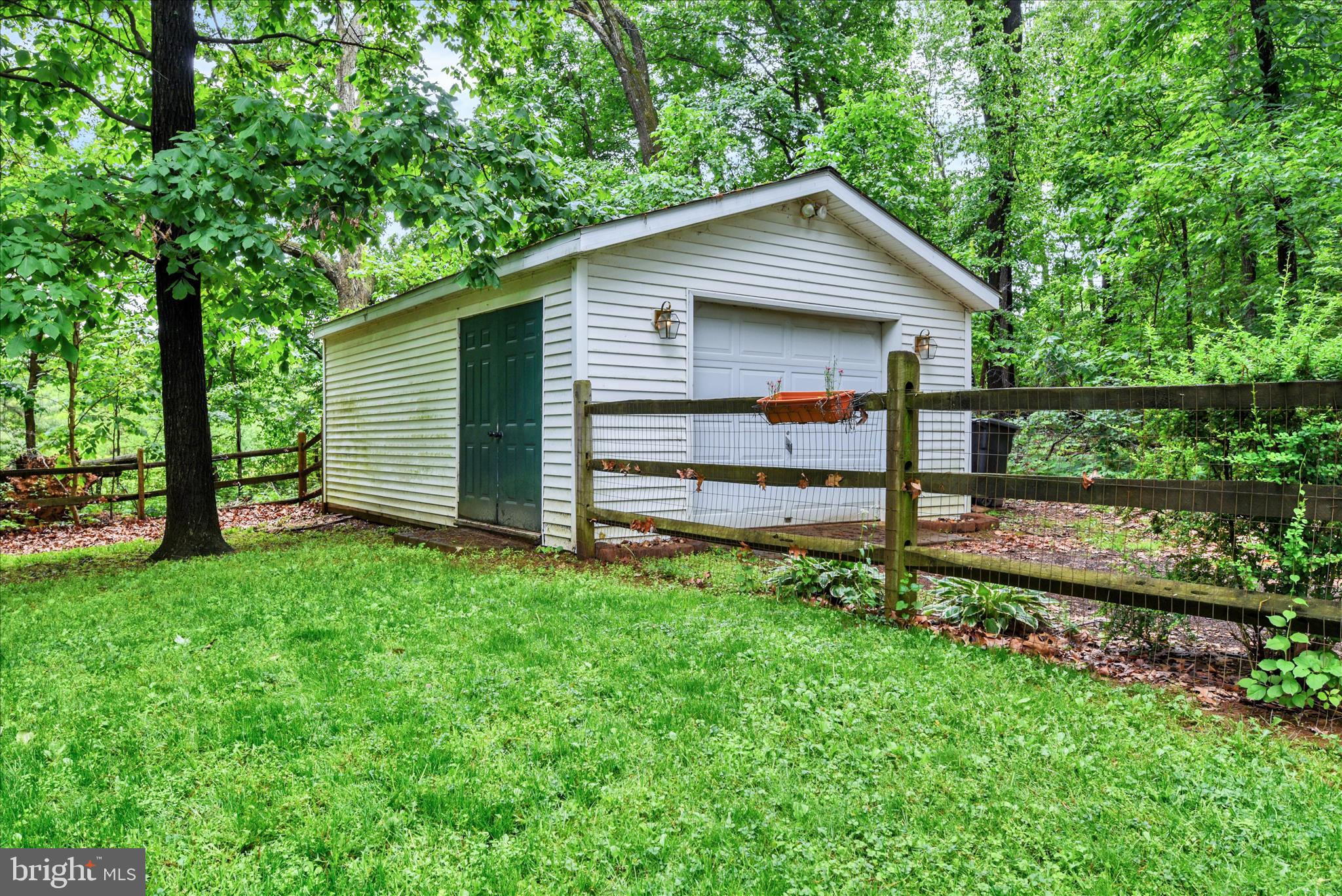 2055 Manchester Road Westminster, MD 21157 - Photo 14 of 48