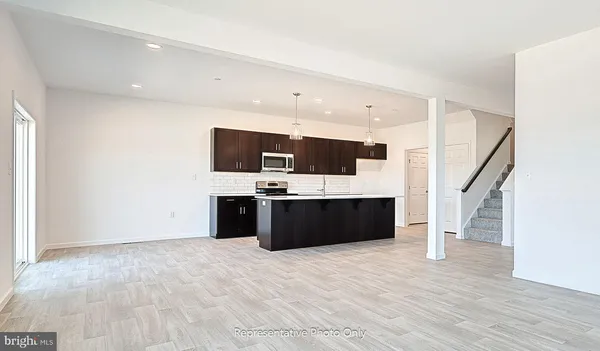 $392,500 | 7843 Oakbrook Drive, Harrisburg, PA 17112