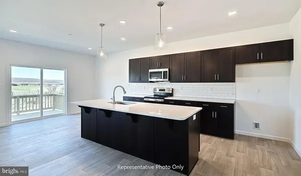 $392,500 | 7843 Oakbrook Drive, Harrisburg, PA 17112