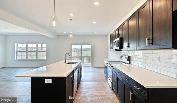 $392,500 | 7843 Oakbrook Drive, Harrisburg, PA 17112