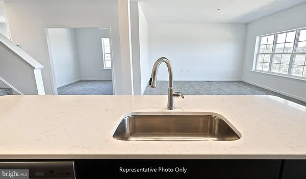 $392,500 | 7843 Oakbrook Drive, Harrisburg, PA 17112