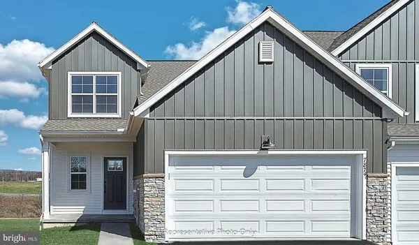 $392,500 | 7843 Oakbrook Drive, Harrisburg, PA 17112