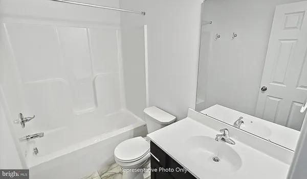 $392,500 | 7843 Oakbrook Drive, Harrisburg, PA 17112