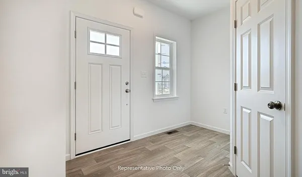 $392,500 | 7843 Oakbrook Drive, Harrisburg, PA 17112