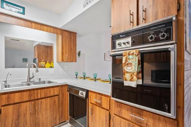 $94,500 | 6101 Elmhurst Drive, Unit 5B, New Port Richey, FL 34653