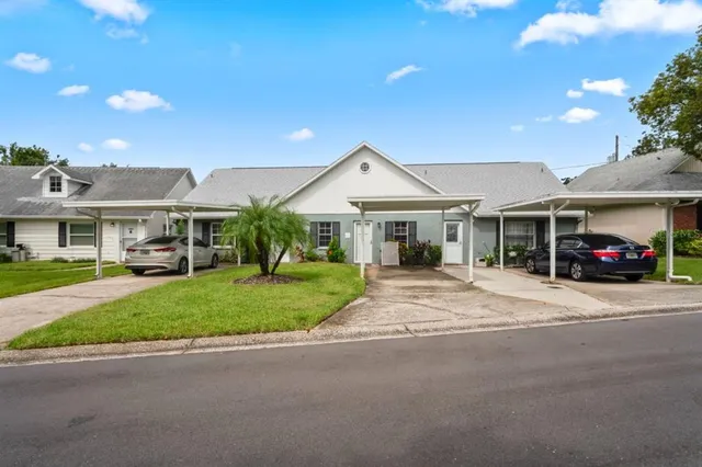 $94,500 | 6101 Elmhurst Drive, Unit 5B, New Port Richey, FL 34653