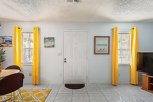 $94,500 | 6101 Elmhurst Drive, Unit 5B, New Port Richey, FL 34653